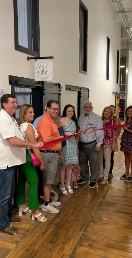 Leasing photo 3 A ribbon cutting ceremony for a new business