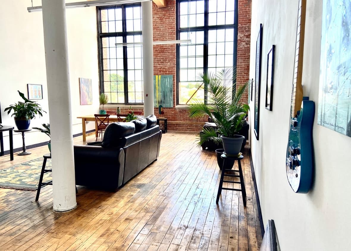 Studio - leasing Space A nice studio space at the Kilburn Mill