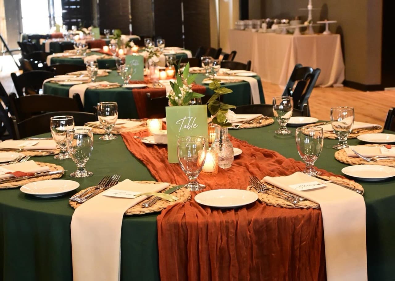 Wedding and Events_table cloth_NewBedford Beautiful table covers for a wedding